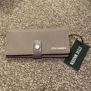 Steve Madden Bifold Flap Wallet
